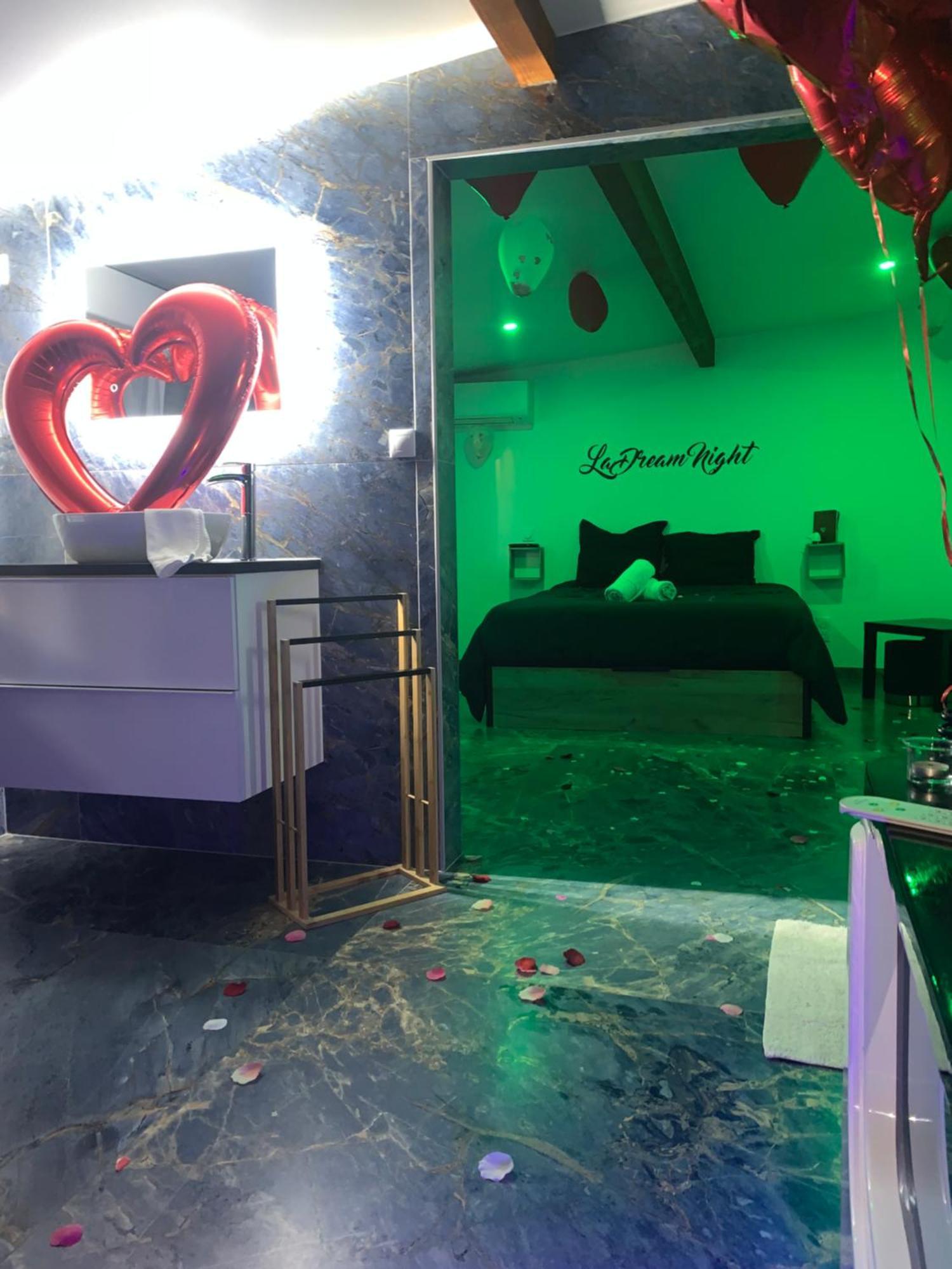 La Dream Night Daire Pontault-Combault Dış mekan fotoğraf